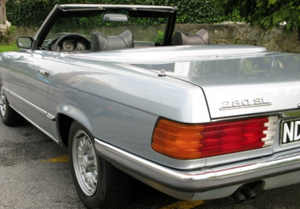 Mercedes-Benz 280SL W107
