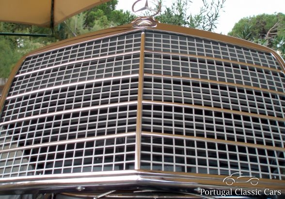 Mercedes-Benz 280 SE Convertible