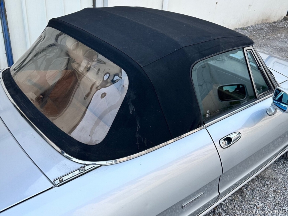 Alfa Romeo Spider 2.0