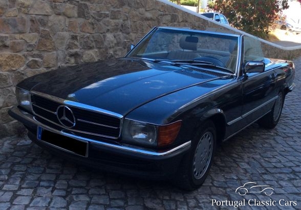 Mercedes Benz 300SL W 107