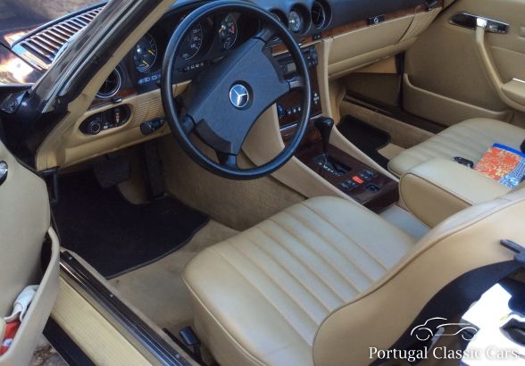 Mercedes Benz 300SL W 107