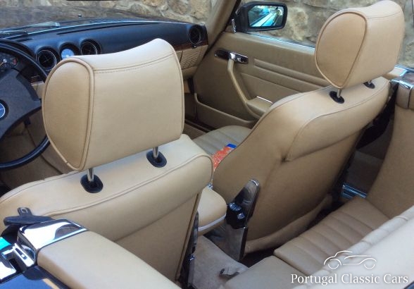 Mercedes Benz 300SL W 107