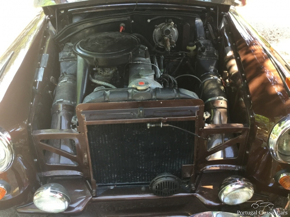 Mercedes Benz Ponton 220S