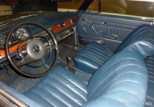 Mercedes - Benz  250 CE 