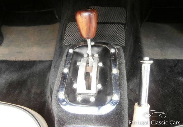 Daimler Dart SP 250 V8