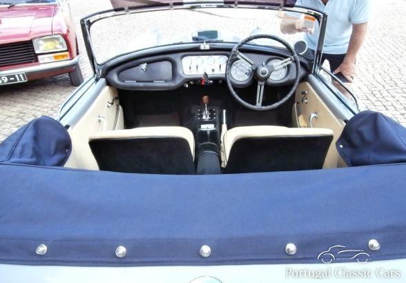 Daimler Dart SP 250 V8