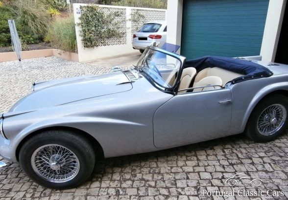 Daimler Dart SP 250 V8
