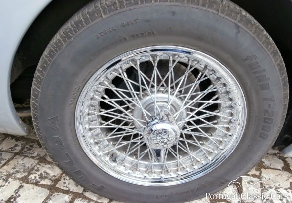 Daimler Dart SP 250 V8