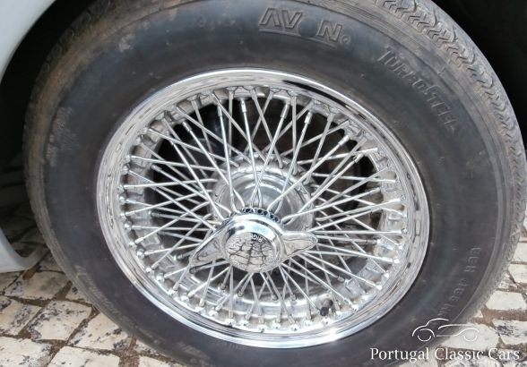 Daimler Dart SP 250 V8