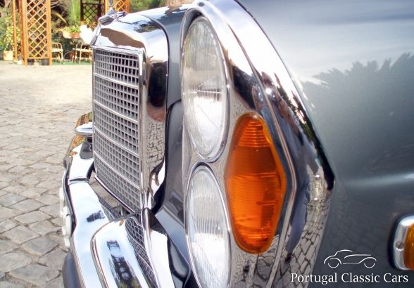 Mercedes-Benz 280 SE Convertible
