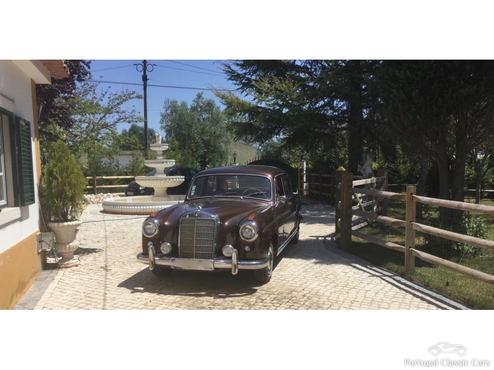 Mercedes Benz Ponton 220S